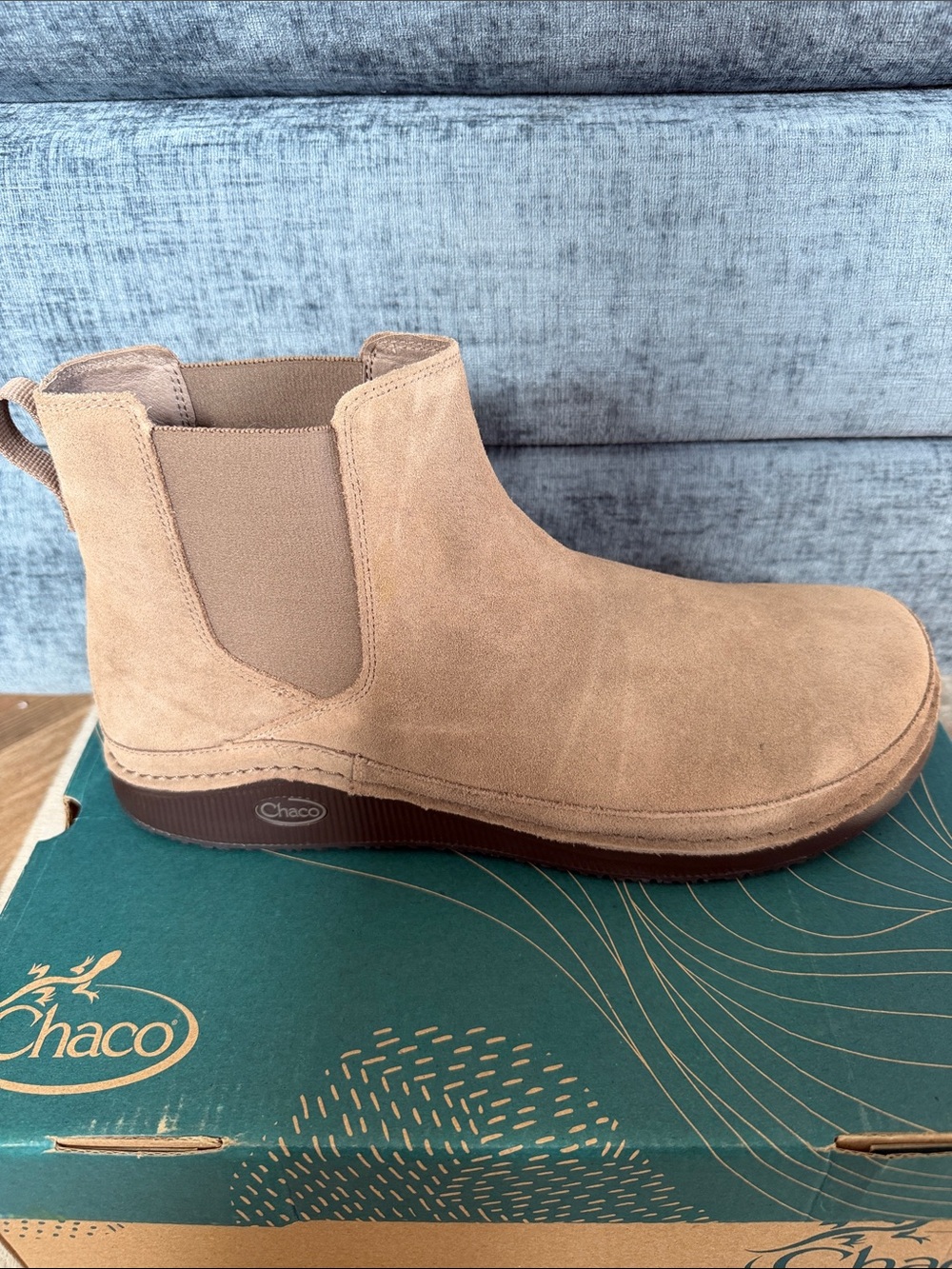 Chaco Men’s Paonia Tan Suede Chukka Chelsea Boot